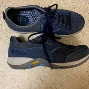 Dansko Vibram 39W Blue Waterproof Shoes